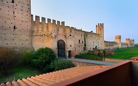 Sotto Le Mura